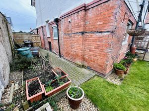 Photo 33- click for photo gallery